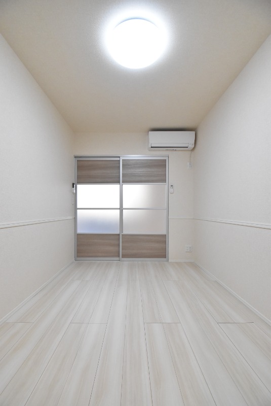 ��ʌ��z�J�s�{�{���R���ڂ̃A�p�[�g�̂��̑������E�X�y�[�X