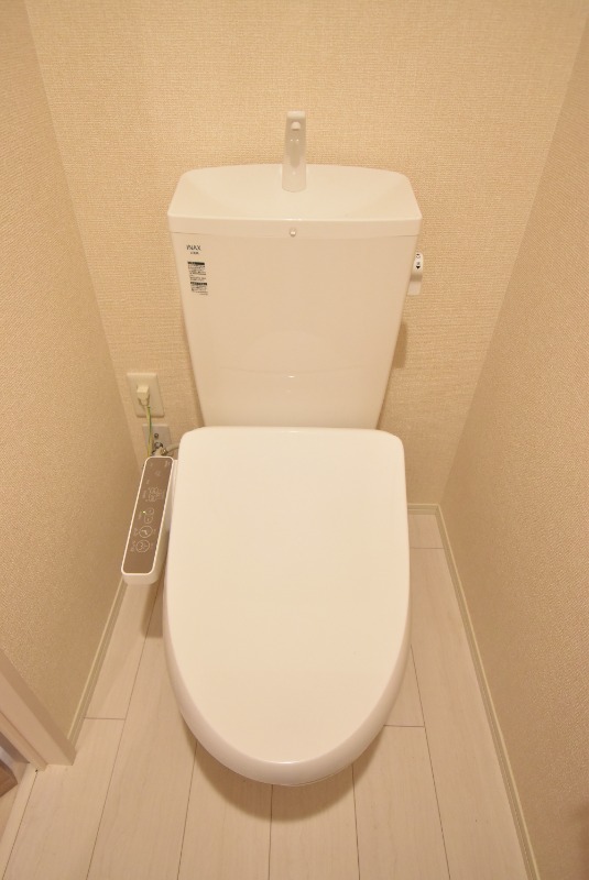 ��ʌ��z�J�s�{�{���R���ڂ̃A�p�[�g�̃g�C��