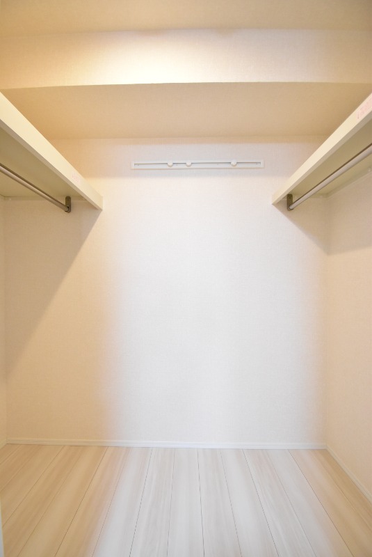 ��ʌ��z�J�s�{�{���R���ڂ̃A�p�[�g�̎��[