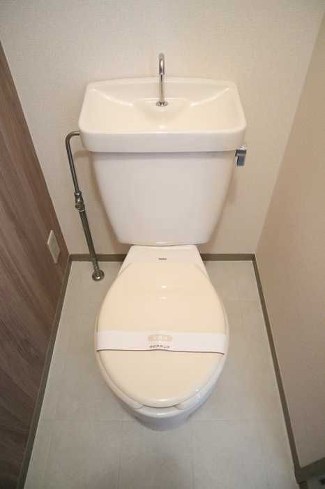 ��ʌ�����s������U���ڂ̃A�p�[�g�̃g�C��