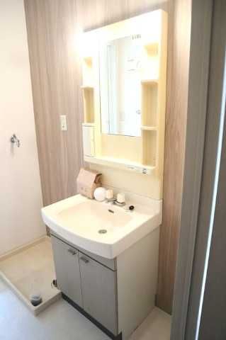 ��ʌ�����s������U���ڂ̃A�p�[�g�̐��ʏ�