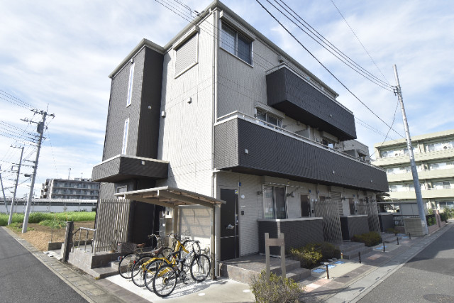 ��ʌ��������܎s����厚�w��̃A�p�[�g�̌����O��