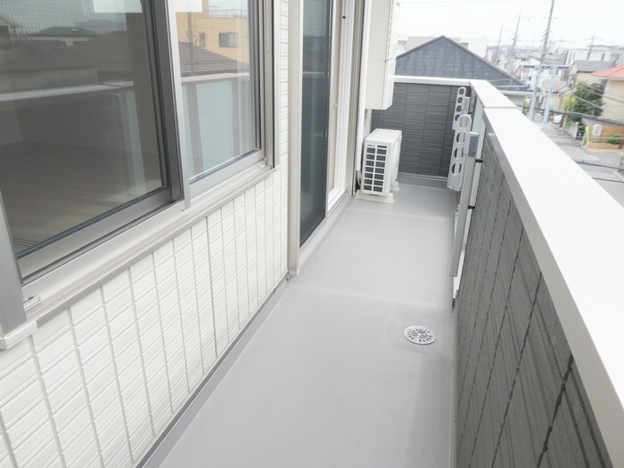 ��ʌ�����s�����S���ڂ̃A�p�[�g�̃o���R�j�[