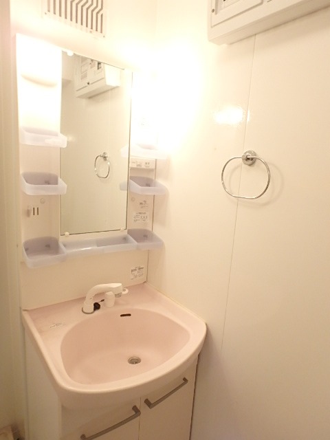 ��ʌ��������܎s��{��听���P���ڂ̃A�p�[�g�̐��ʏ�