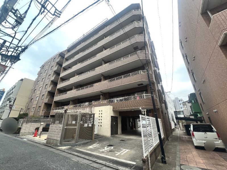 ��ʌ��������܎s��{��{���S����54-1�̃}���V�����̌����O��