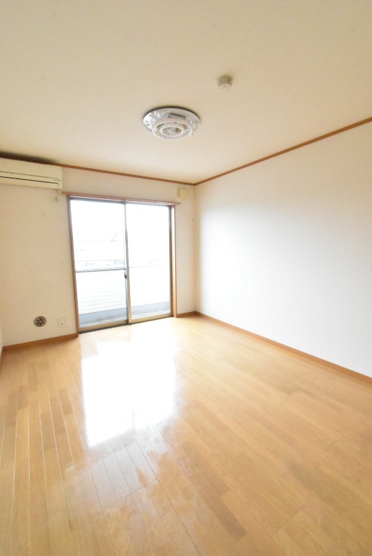 ��ʌ��z�J�s�����̃A�p�[�g�̋��ԁE���r���O