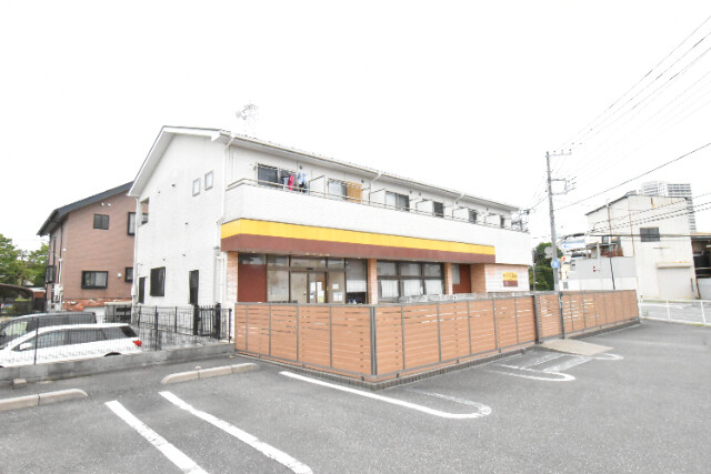 ��ʌ��z�J�s�����̃A�p�[�g�̃G���g�����X