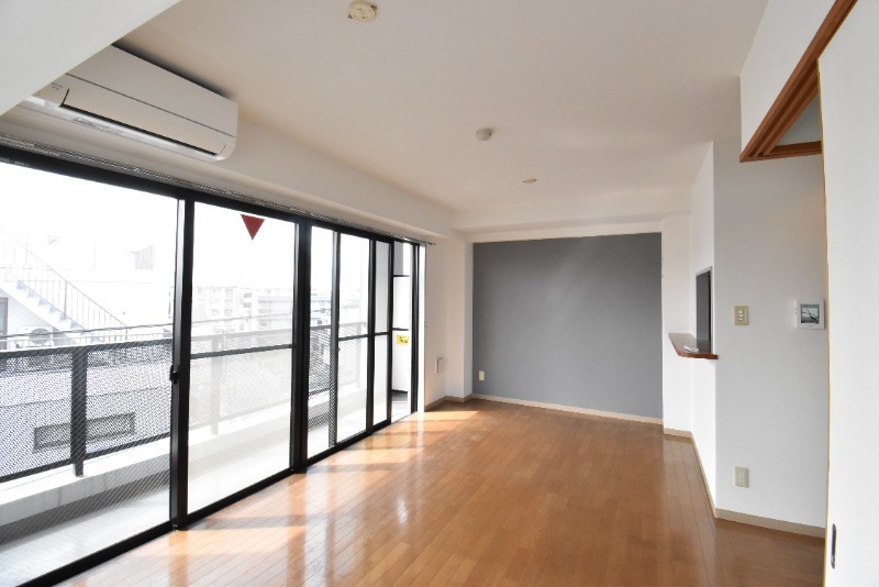 ��ʌ�����s�˒˓��P���ڂ̃}���V�����̋��ԁE���r���O