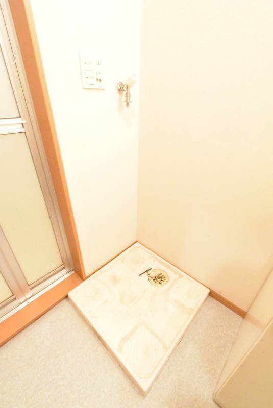 ��ʌ��z�J�s�����̃A�p�[�g�̂��̑��ݔ�