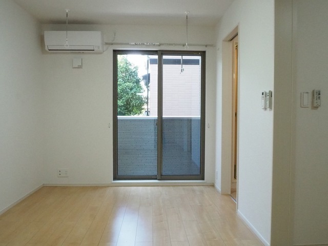 ��ʌ��z�J�s�{�{���Q���ڂ̃A�p�[�g�̋��ԁE���r���O