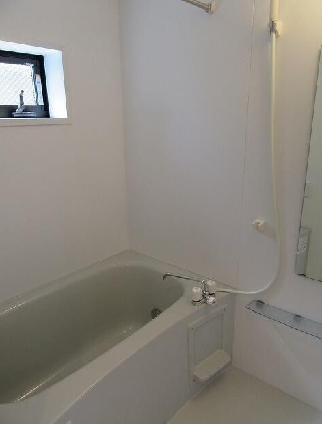 ��ʌ�����s�厚�ΐ_�̃A�p�[�g�̃o�X