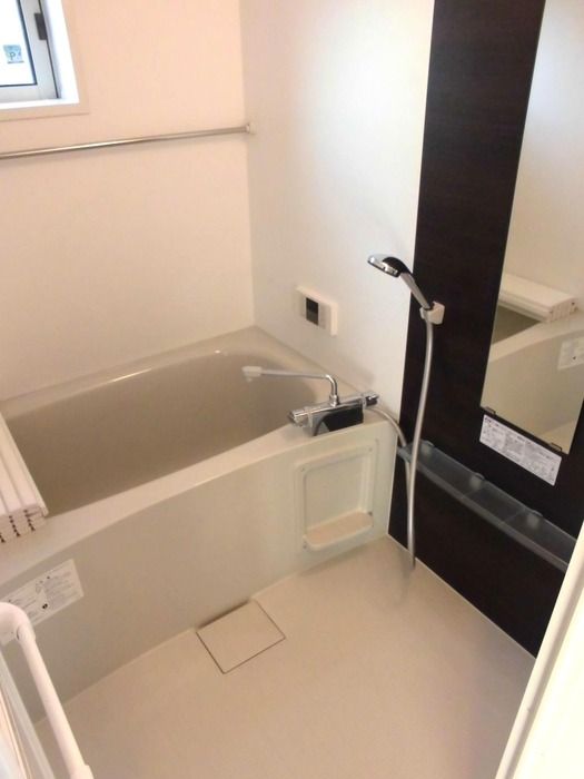 ��ʌ������s�ٓV�P���ڂ̃A�p�[�g�̃o�X