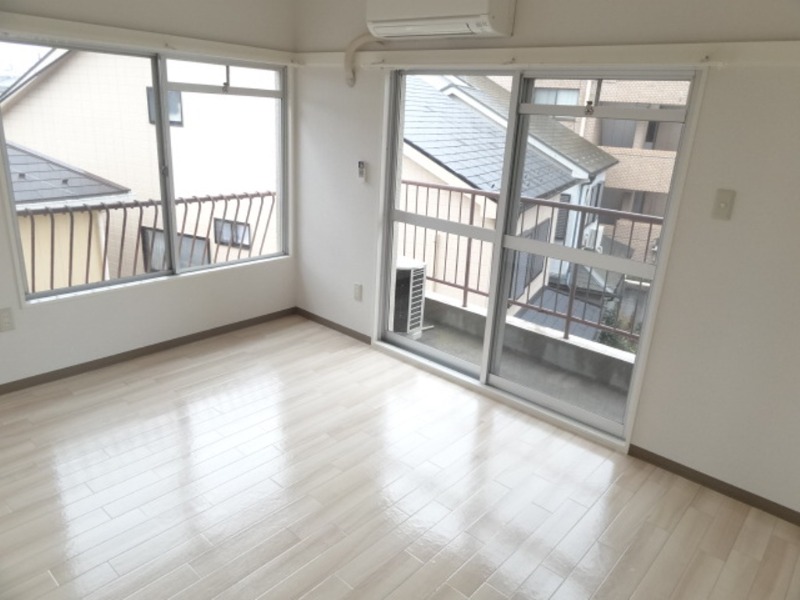 ��ʌ��������܎s��{�擌���P���ڂ̃}���V�����̋��ԁE���r���O