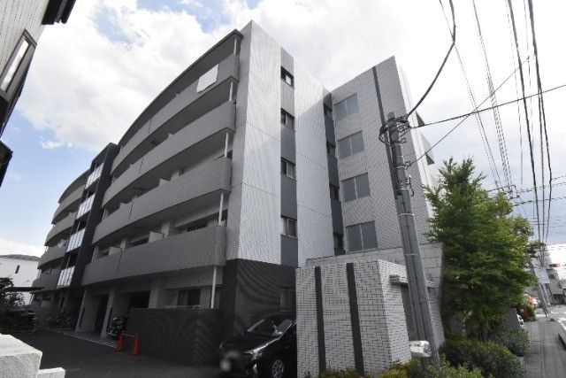 ��ʌ��������܎s��{����ؒ��S����707�̃}���V�����̌����O��