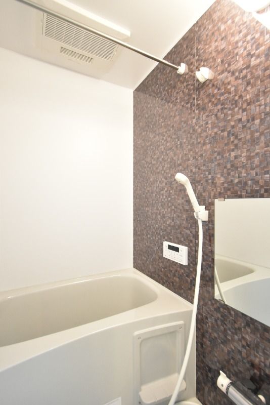 ��ʌ��������܎s������{�����Q���ڂ̃A�p�[�g�̃o�X