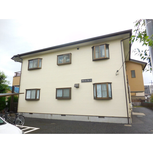 ��ʌ��������܎s��{��㏬���̃A�p�[�g�̌����O��