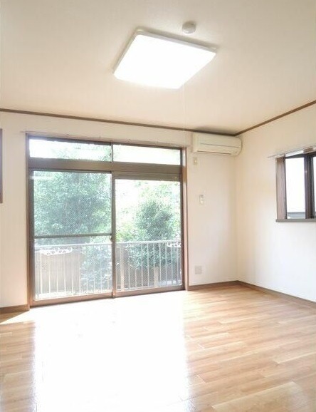 ��ʌ��������܎s��{��㏬���̃A�p�[�g�̋��ԁE���r���O