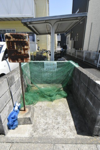 ��ʌ������s���v��̃A�p�[�g�̂��̑�