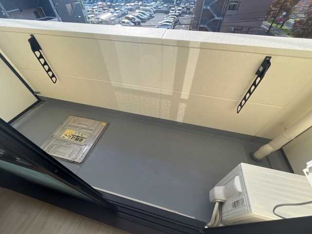 ��ʌ��������܎s�΋�����S���ڂ̃}���V�����̃o���R�j�[