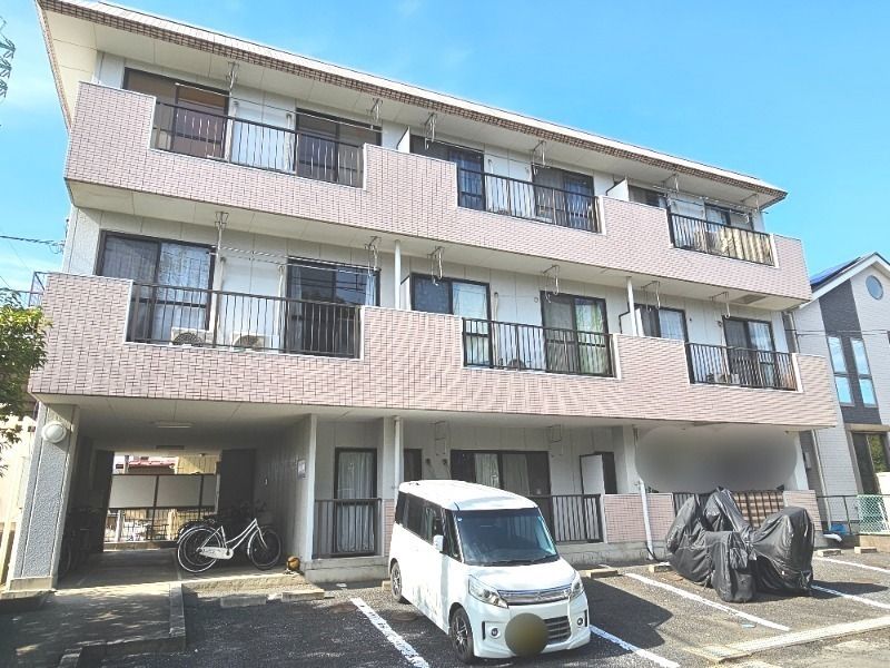 ��ʌ�����s�ܔԒ�19-10�̃A�p�[�g�̌����O��