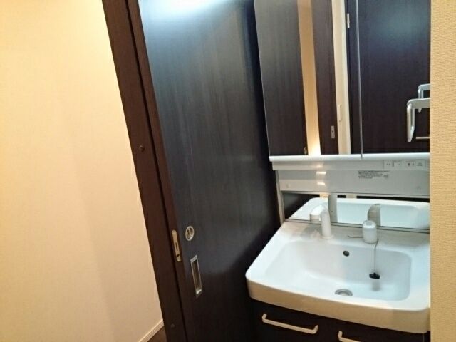 ��ʌ��������܎s�k����i���R���ڂ̃A�p�[�g�̐��ʏ�