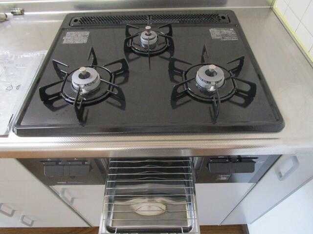 ��ʌ�����s�����Q���ڂ̃A�p�[�g�̃L�b�`��