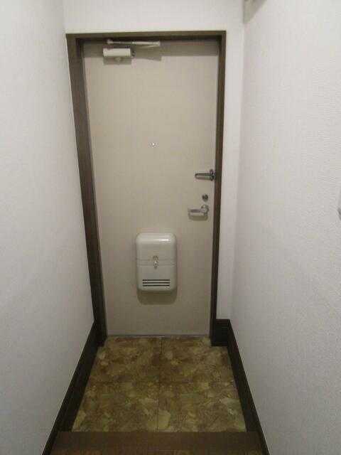 ��ʌ�����s�����Q���ڂ̃A�p�[�g�̌���