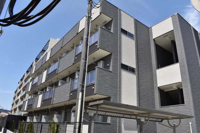 ��ʌ��������܎s��掭��܂Q���ڂ̃A�p�[�g�̌����O��