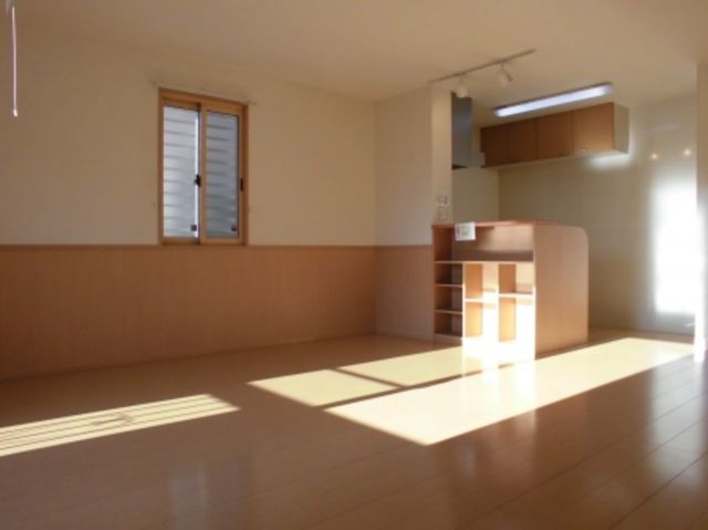 ��ʌ��������܎s�k��{�����̃A�p�[�g�̋��ԁE���r���O