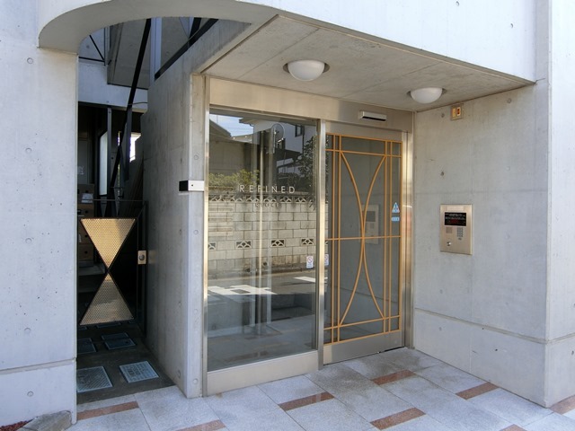 ��ʌ��������܎s�Y�a��̉ƂV���ڂ̃}���V�����̃G���g�����X