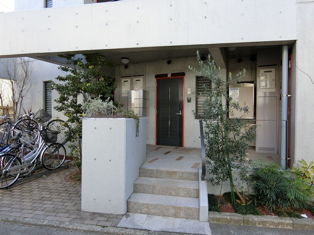 ��ʌ��������܎s�Y�a��̉ƂV���ڂ̃}���V�����̃G���g�����X