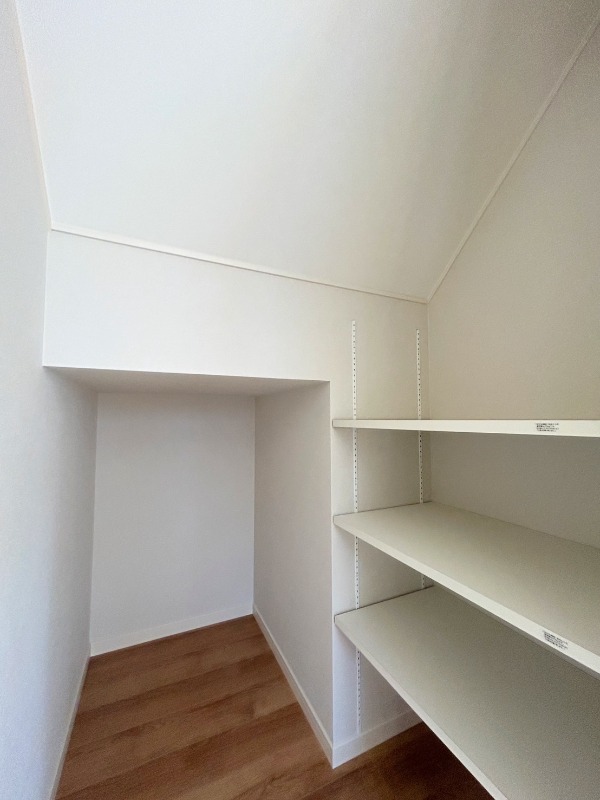 ��ʌ��������܎s����厚�w��̃e���X�n�E�X�̎��[