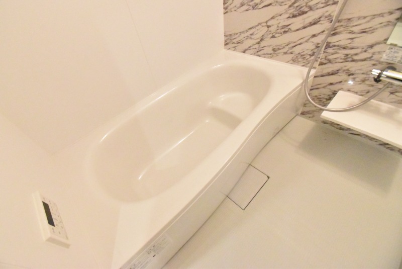 ��ʌ��������܎s�΋�����T���ڂ̃A�p�[�g�̃o�X