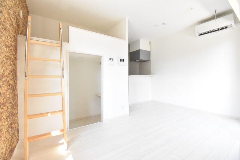 ��ʌ��z�J�s�z���J�R���ڂ̃}���V�����̋��ԁE���r���O