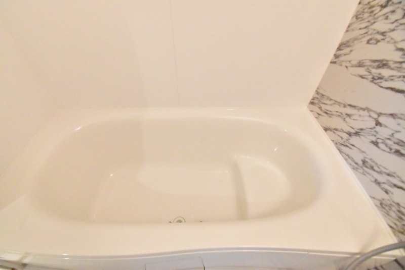 ��ʌ��������܎s�΋�����T���ڂ̃A�p�[�g�̃o�X