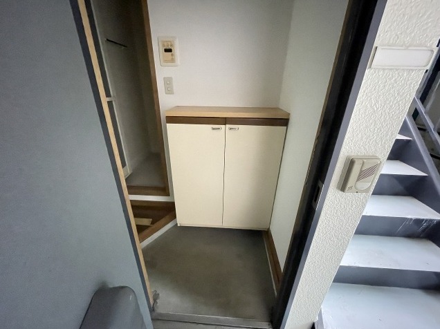 ��ʌ��������܎s�k��y�C���Q���ڂ̃A�p�[�g�̌���