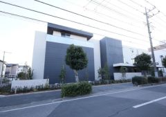 ��ʌ��n�s�ˉz�R����12-6�̃}���V�����̌����O��