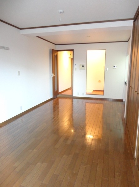 ��ʌ��������܎s�Y�a��k�Y�a�P���ڂ̃}���V�����̋��ԁE���r���O