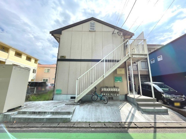 ��ʌ��������܎s�k��{�����S���ڂ̃A�p�[�g�̃G���g�����X