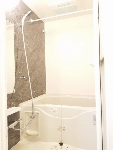 ��ʌ�����s�厚���s�̃A�p�[�g�̃o�X