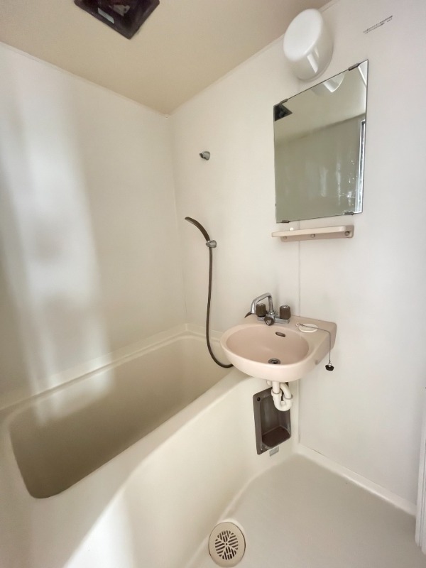 ��ʌ��������܎s�k��{�����S���ڂ̃A�p�[�g�̐��ʏ�