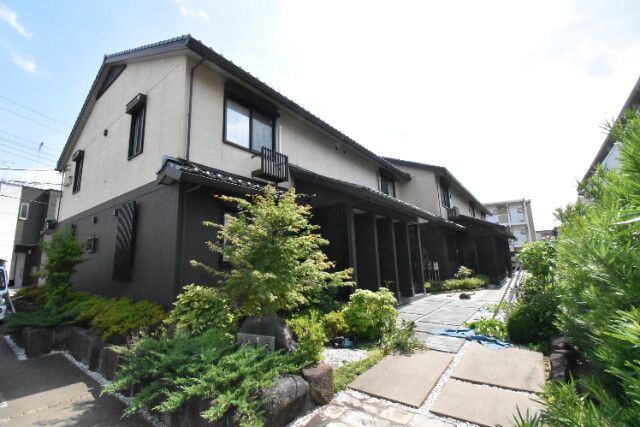 ��ʌ��������܎s�k��{����1523�̃A�p�[�g�̌����O��