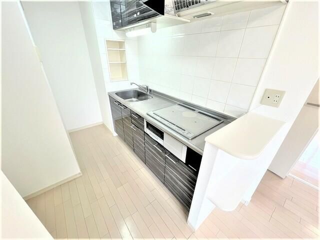 ��ʌ��������܎s��{�捂�@���P���ڂ̃}���V�����̃L�b�`��