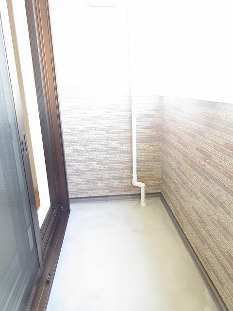 ��ʌ��������܎s��΋�������P���ڂ̃A�p�[�g�̃o���R�j�[