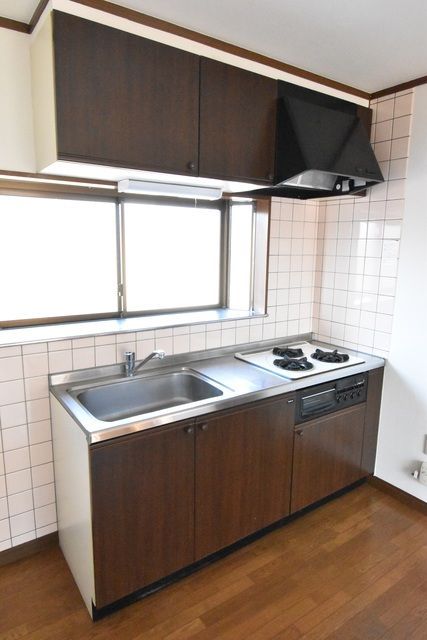 ��ʌ��������܎s�΋�厚��Ԗ؂̃A�p�[�g�̃L�b�`��