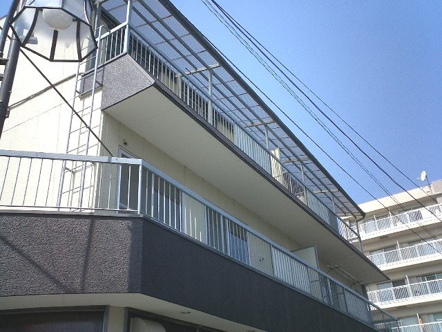 ��ʌ��������܎s�k����i���Q���ڂ̃}���V�����̌����O��