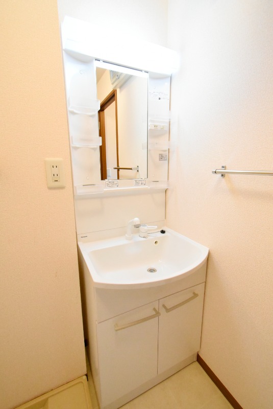 ��ʌ��������܎s�k��g�쒬�P���ڂ̃A�p�[�g�̐��ʏ�