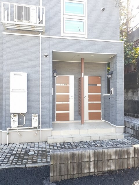 ��ʌ��������܎s��{��O���P���ڂ̃A�p�[�g�̃G���g�����X