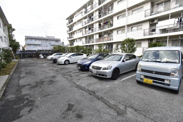 ��ʌ��������܎s��{��g�~���R���ڂ̃}���V�����̒��ԏ�