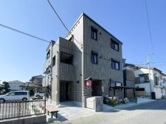 ��ʌ�����s�{���T���ڂ̃A�p�[�g�̌����O��